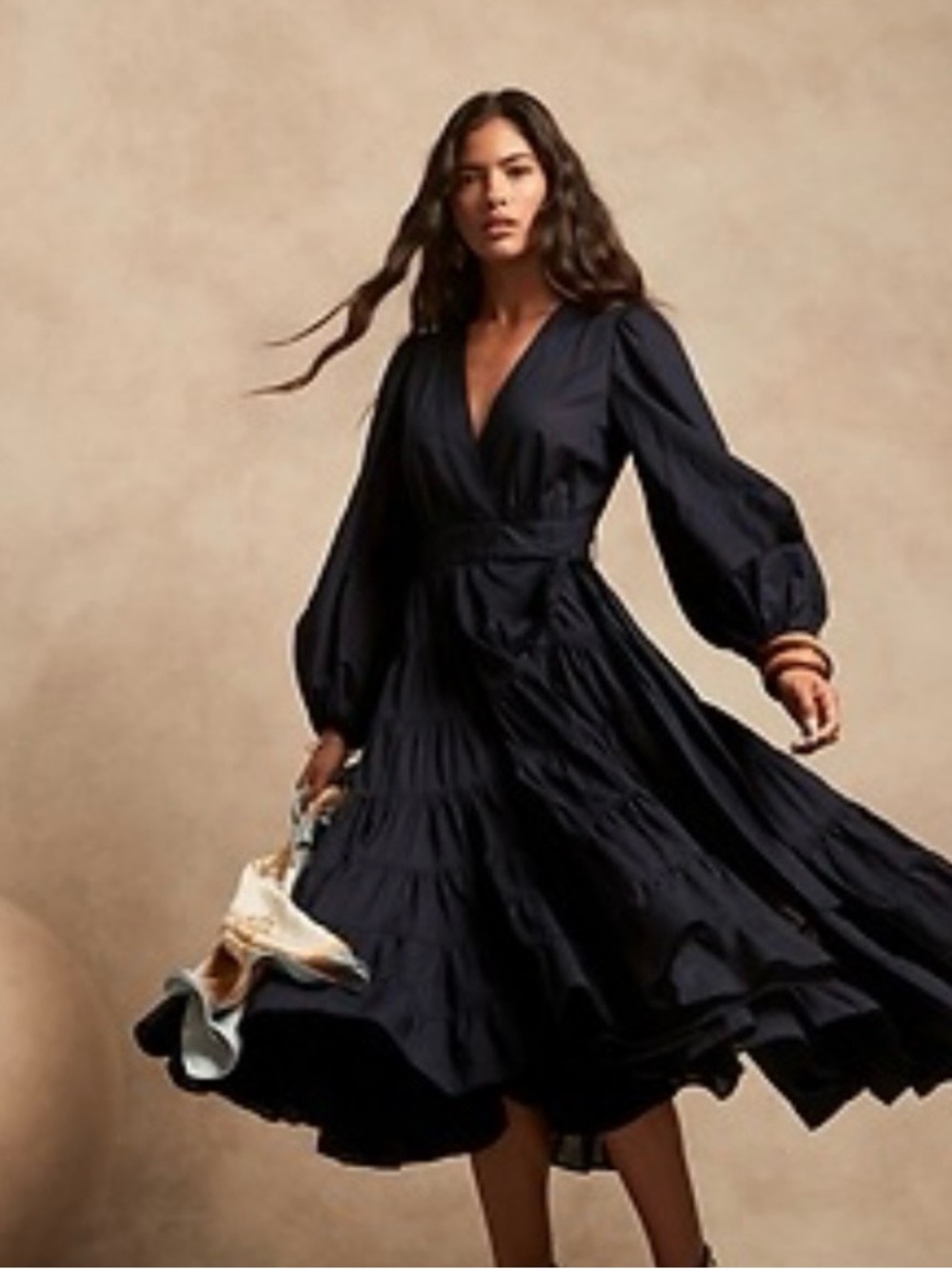 Gibson Latimer Navy V-Neck Puff Sleeve Tiered Midi Dress